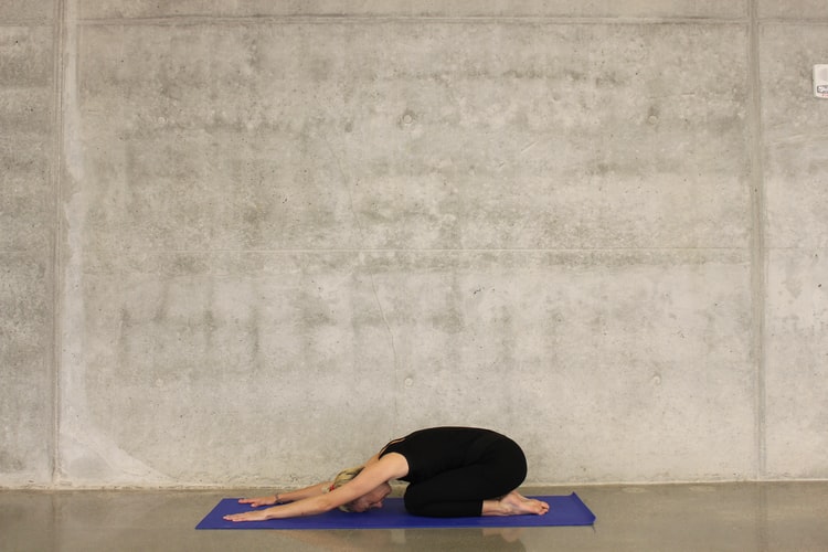 Yoga For Digestive System: 4 Yoga Poses for Better Digestion